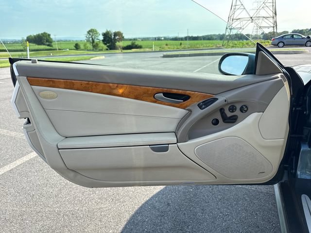 Used 2005 Mercedes-Benz SL 500 image 24