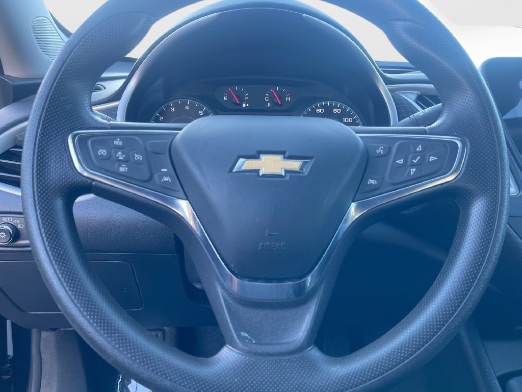 Used 2023 Chevrolet Malibu LS FWD image 18