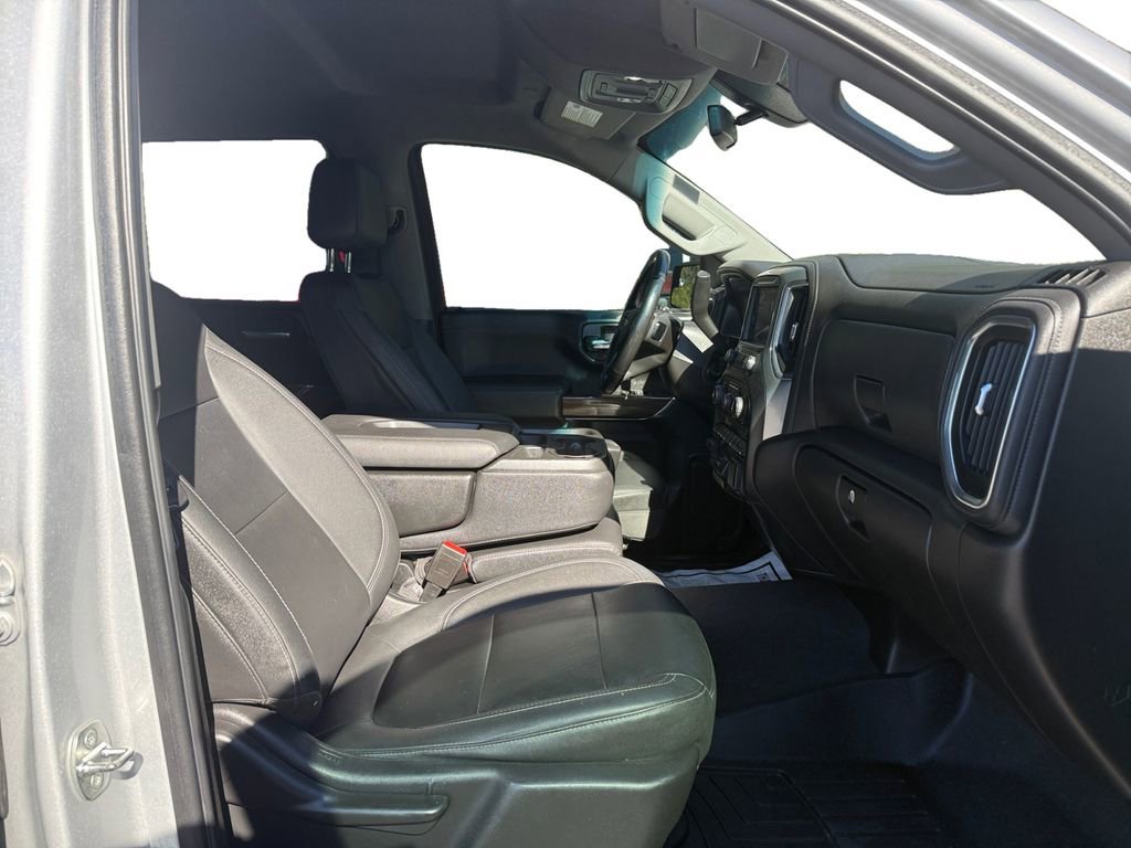 Used 2021 Chevrolet Silverado 1500 LT w/ Convenience Package II image 15