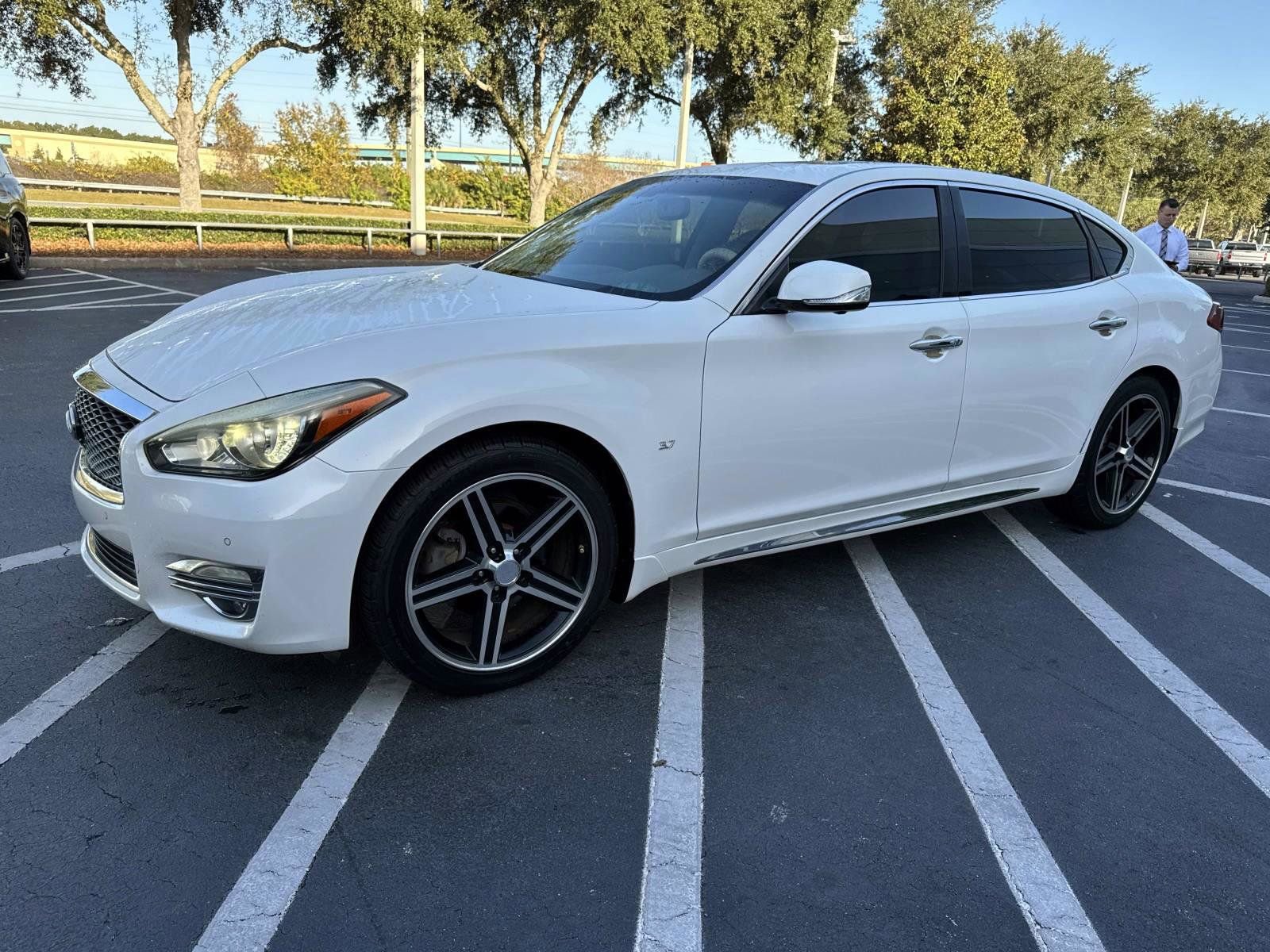 Used 2015 INFINITI Q70 L 3.7 image 5