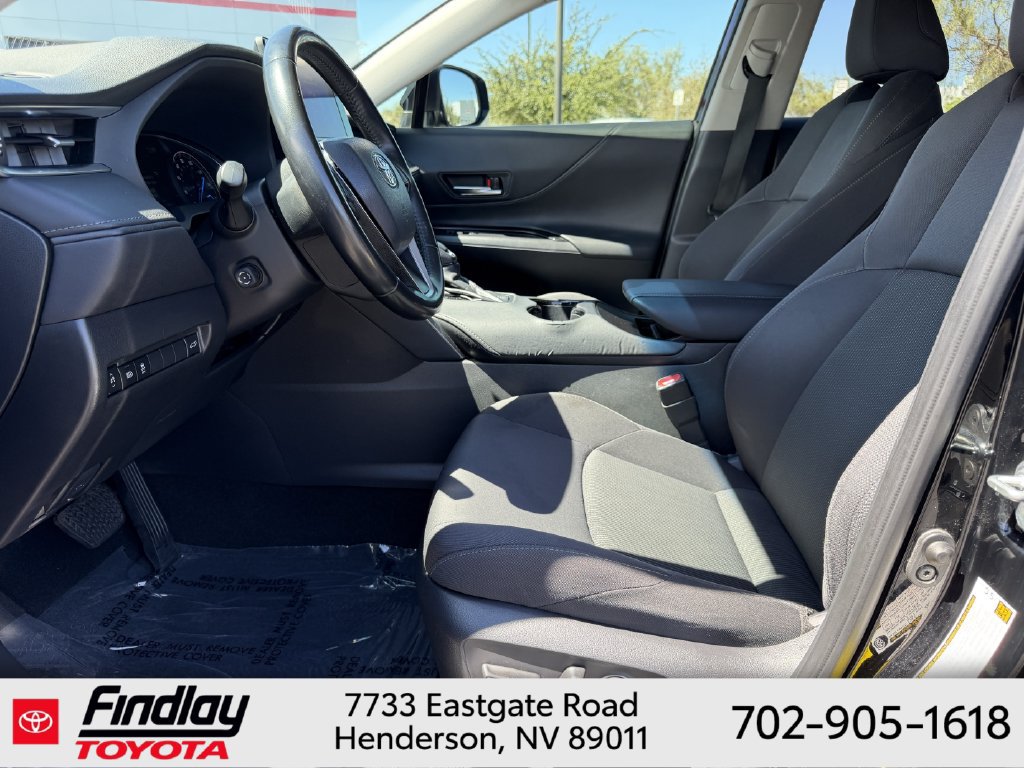 Certified 2023 Toyota Venza LE AWD/4WD image 6