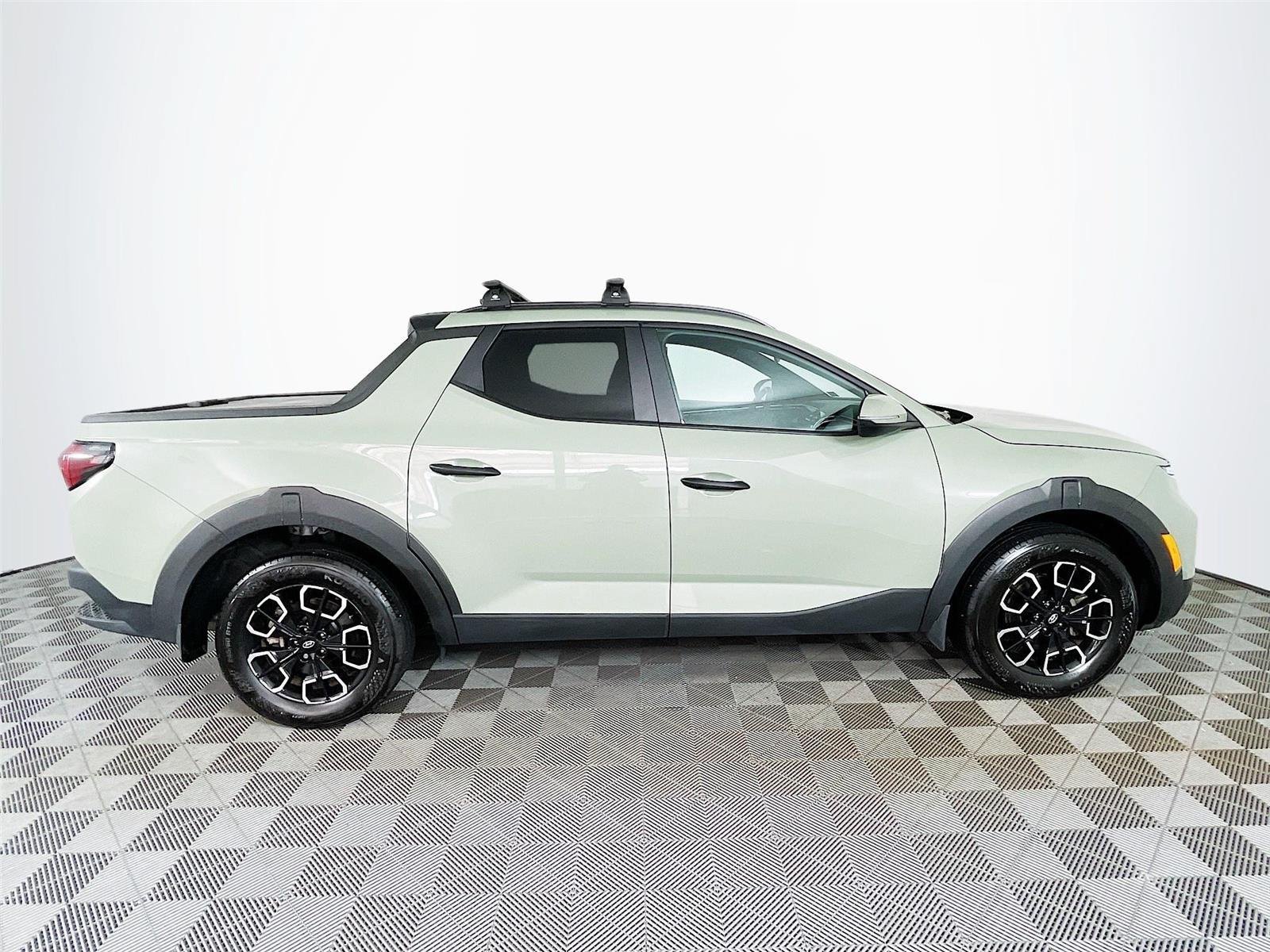 Used 2024 Hyundai Santa Cruz SEL w/ Activity Package FWD image 11