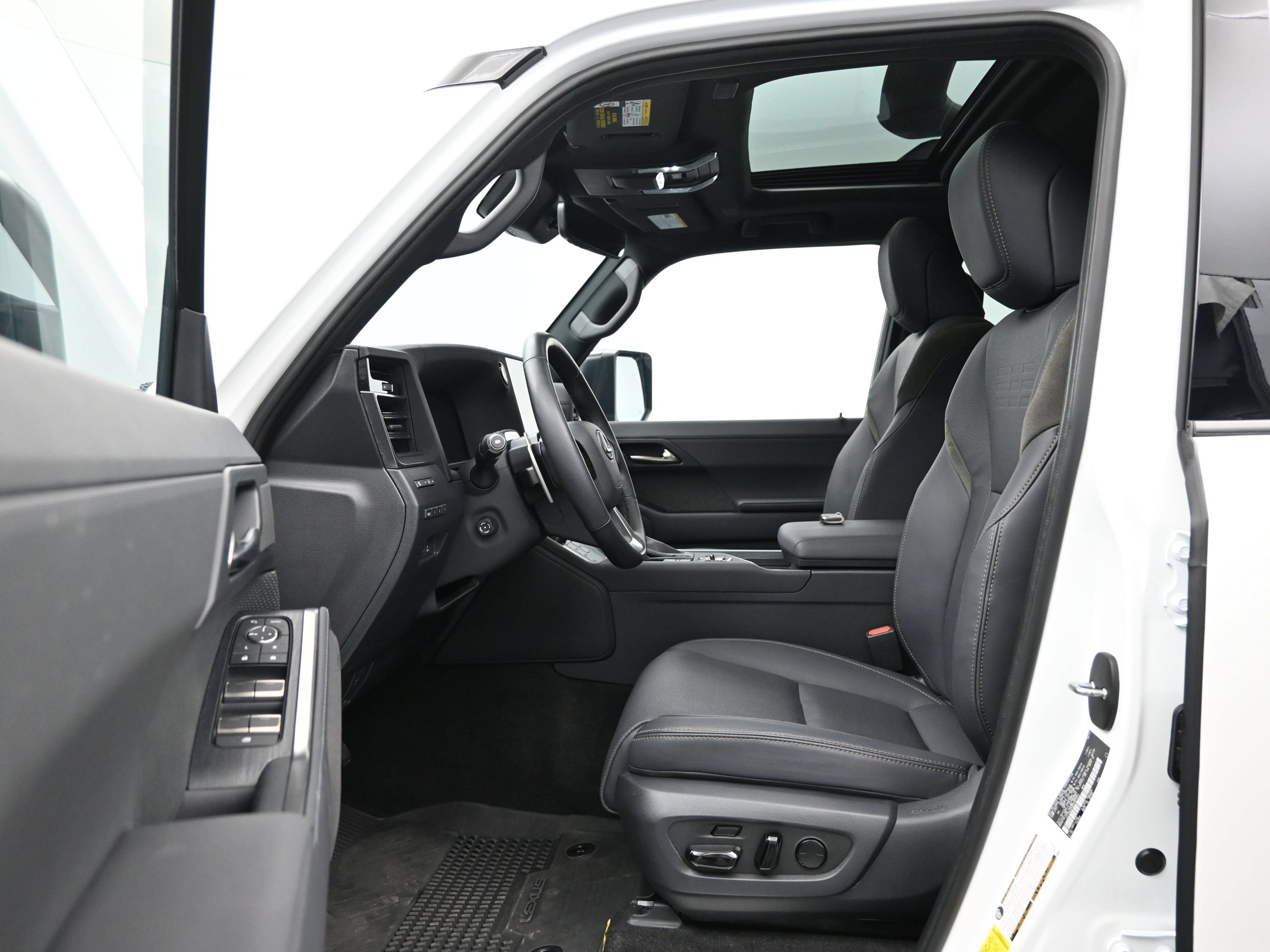 Used 2024 Lexus GX 550 AWD/4WD image 9