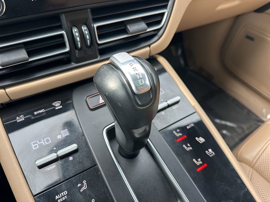 Used 2022 Porsche Macan image 19