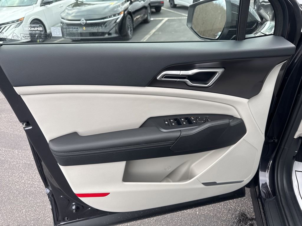 New 2026 Kia Sportage EX FWD image 11