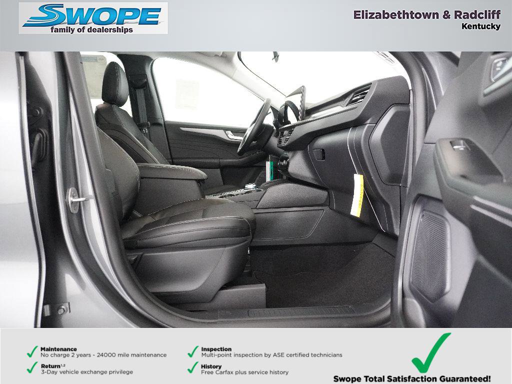 New 2026 Ford Escape SE w/ Class II Trailer Tow Package image 12