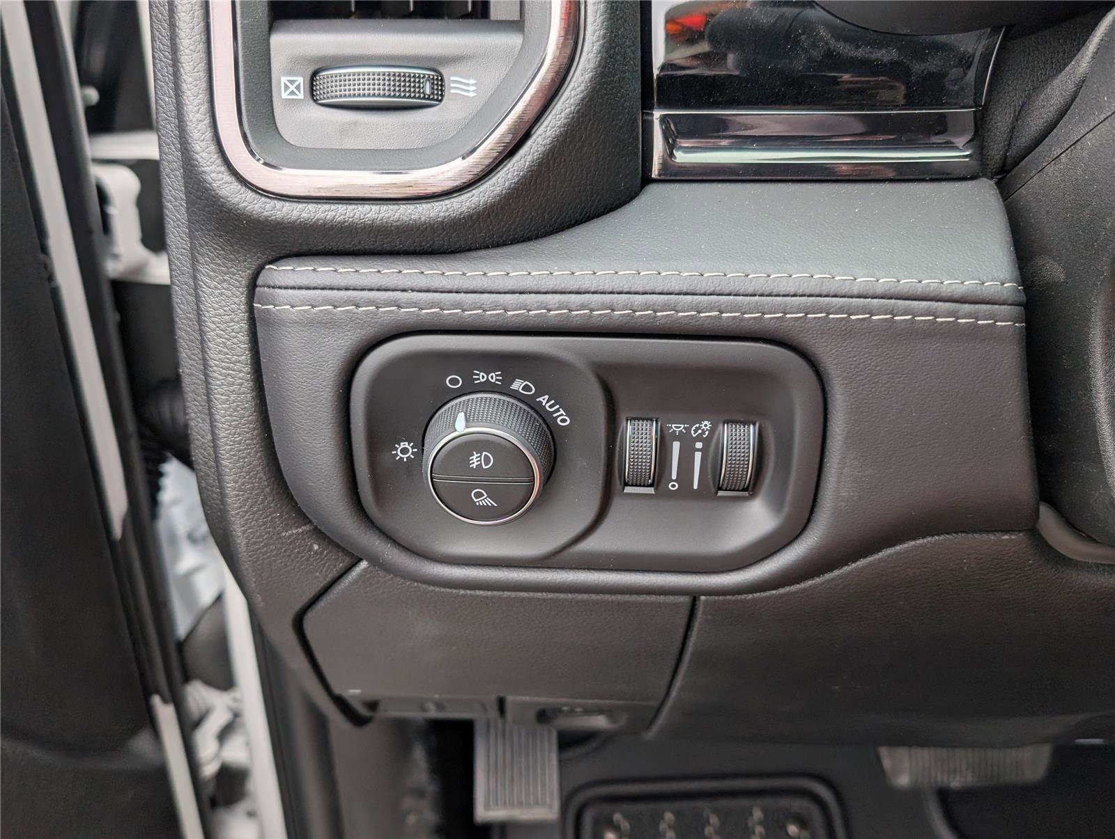 New 2026 RAM 2500 Limited image 18