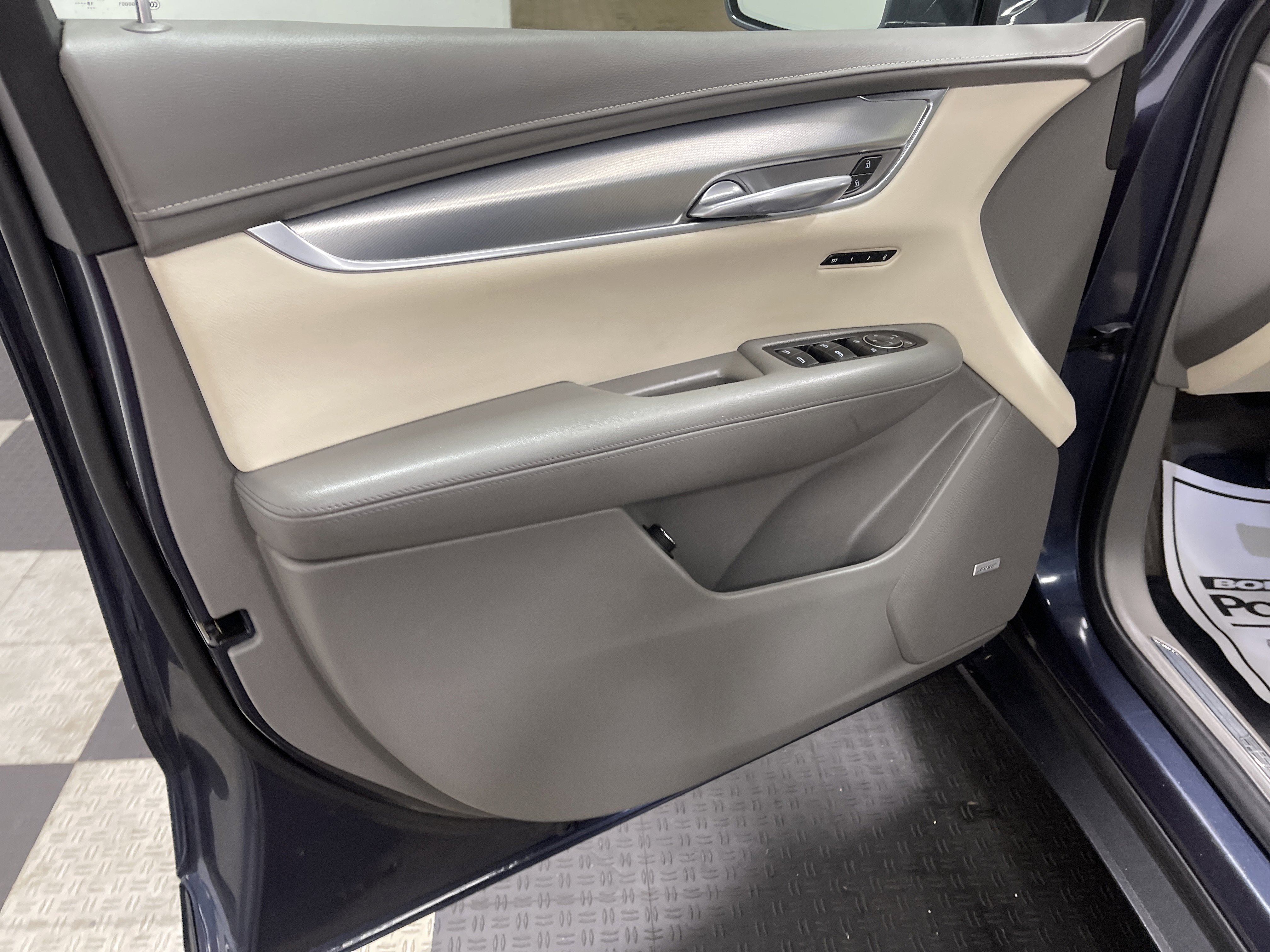 Used 2019 Cadillac XT5 Luxury AWD/4WD image 10