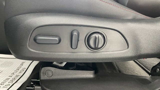 Used 2025 Chevrolet Blazer RS image 34