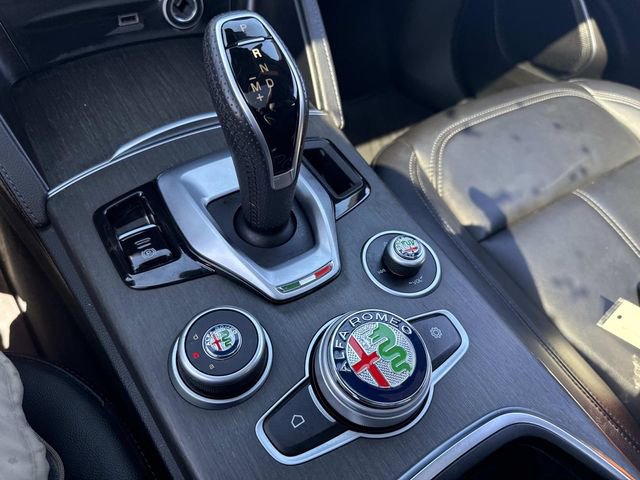 Used 2022 Alfa Romeo Stelvio Ti w/ Active Assist Plus Package AWD/4WD image 35