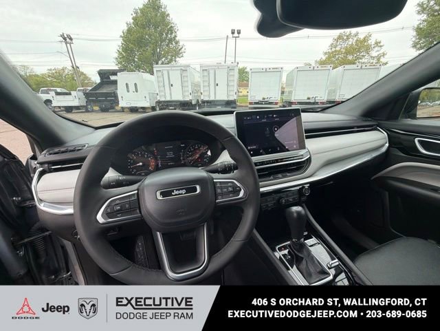 Used 2023 Jeep Compass Limited w/ Sun and Sound Group AWD/4WD image 11