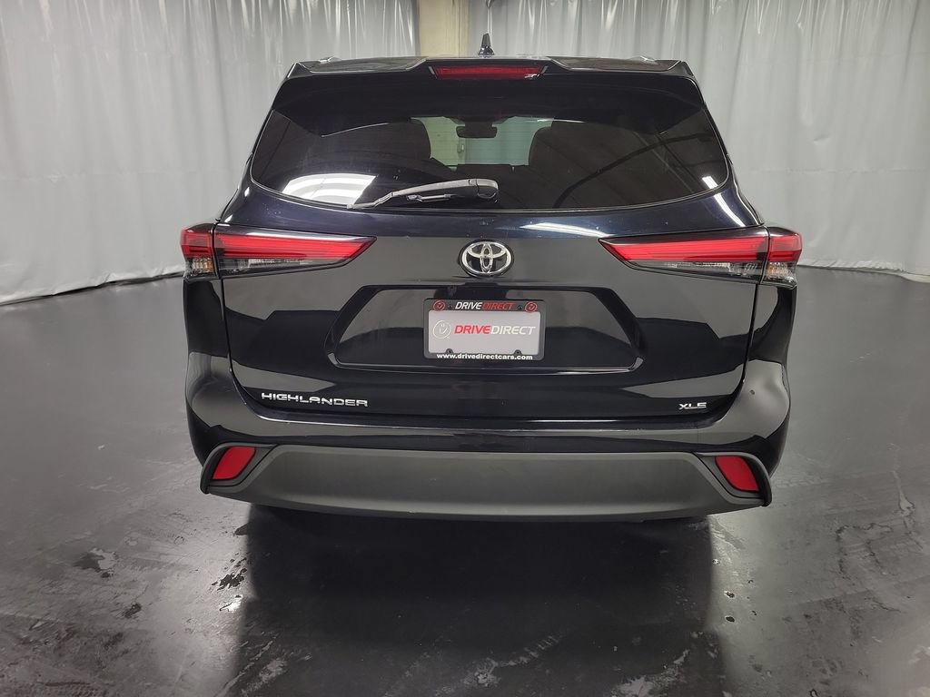 Used 2020 Toyota Highlander XLE FWD image 7