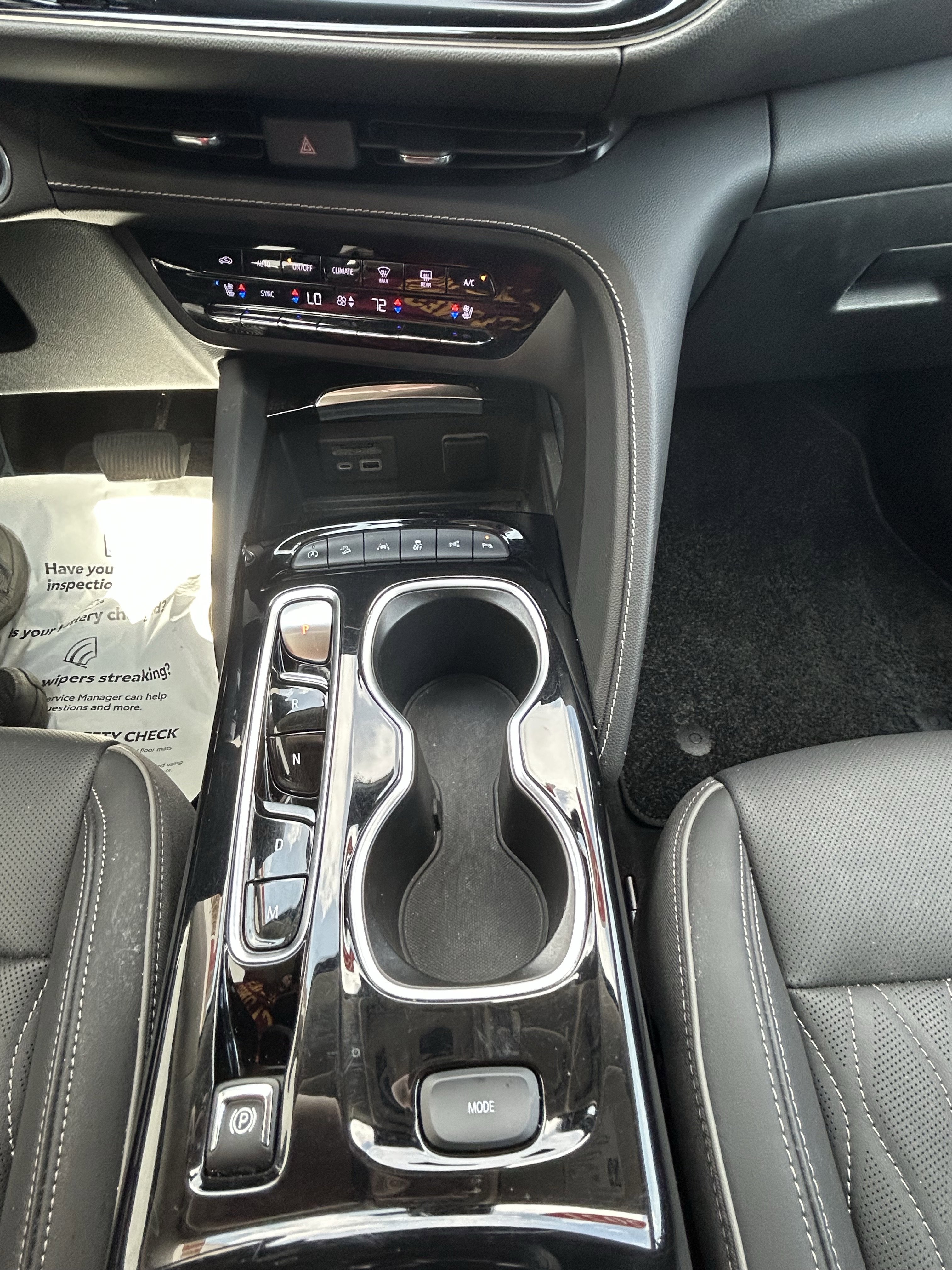 Used 2021 Buick Envision Avenir w/ Technology Package II AWD/4WD image 29