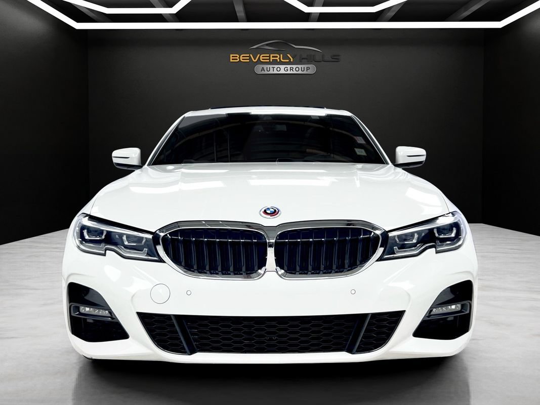 Used 2022 BMW 330i xDrive Sedan w/ M Sport Package AWD/4WD image 8
