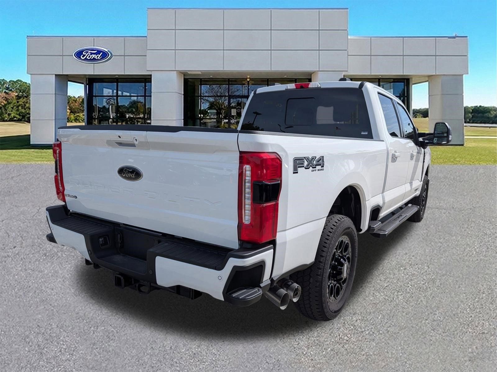 Used 2026 Ford F250 Lariat w/ Black Appearance Package image 2