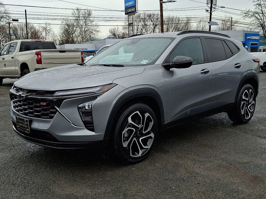 Used 2024 Chevrolet Trax RS w/ Driver Confidence Package image 4