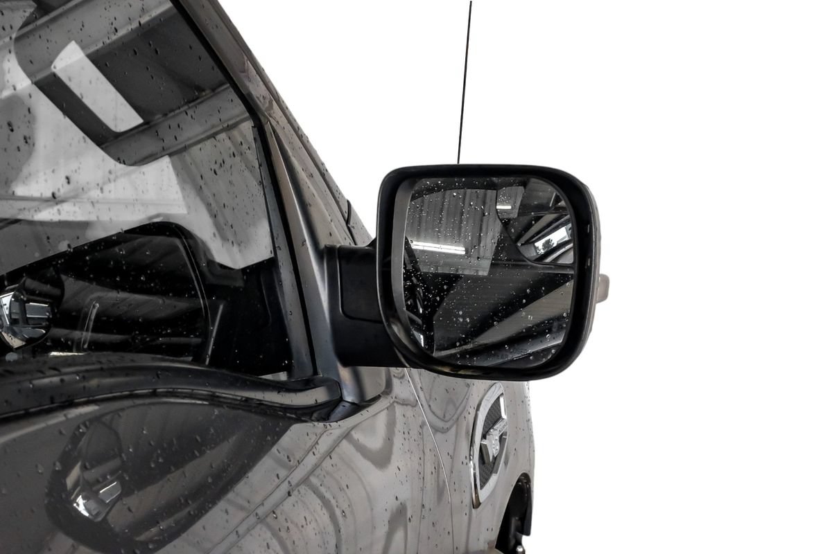 Used 2017 Nissan Titan SL AWD/4WD image 42