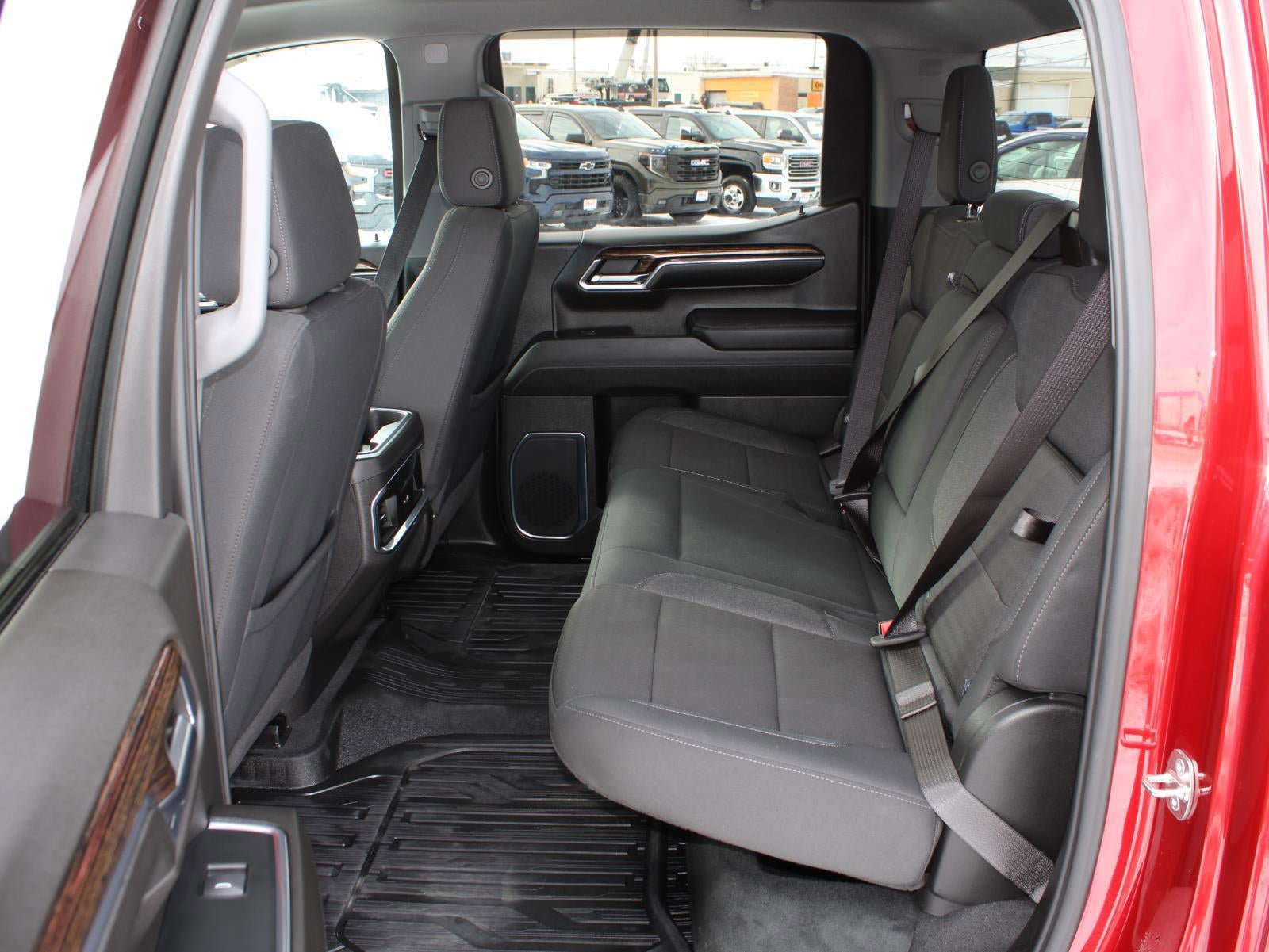 Used 2024 GMC Sierra 1500 Elevation image 16