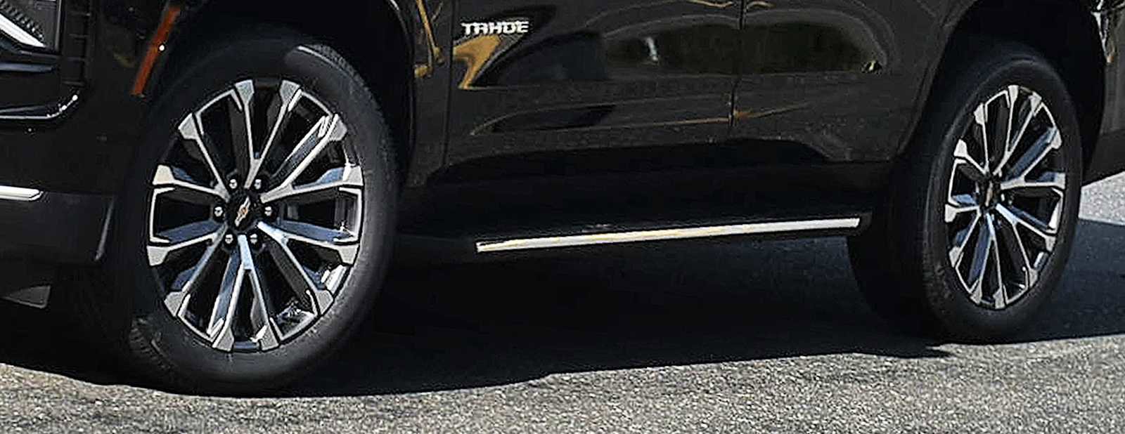 New 2025 Chevrolet Tahoe High Country w/ Sun And Tow Package image 28