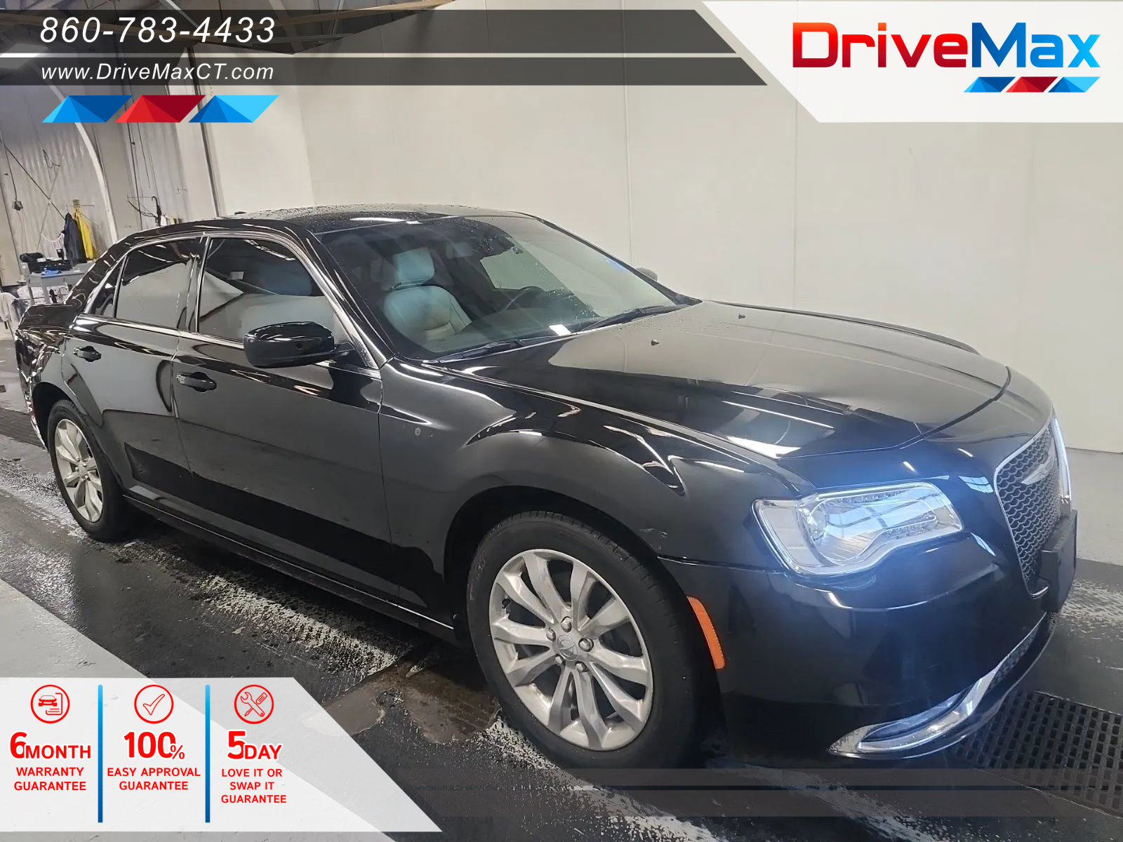 Used 2018 Chrysler 300 Touring L image 1