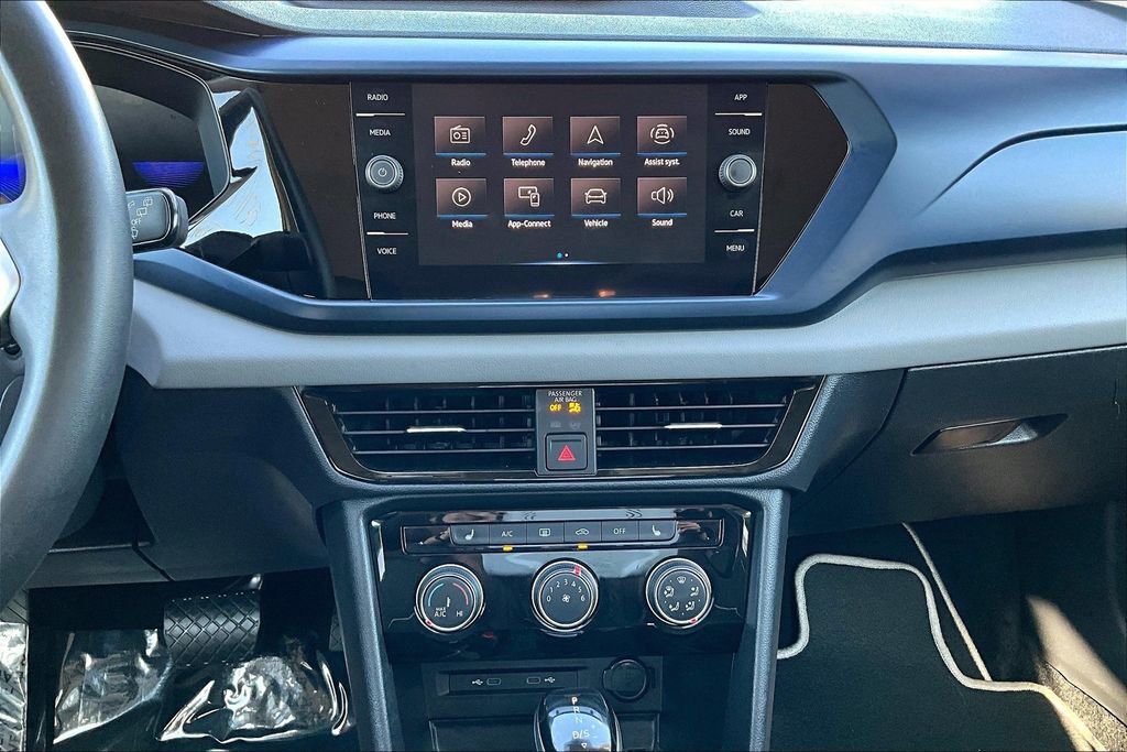 Used 2023 Volkswagen Taos SE image 6