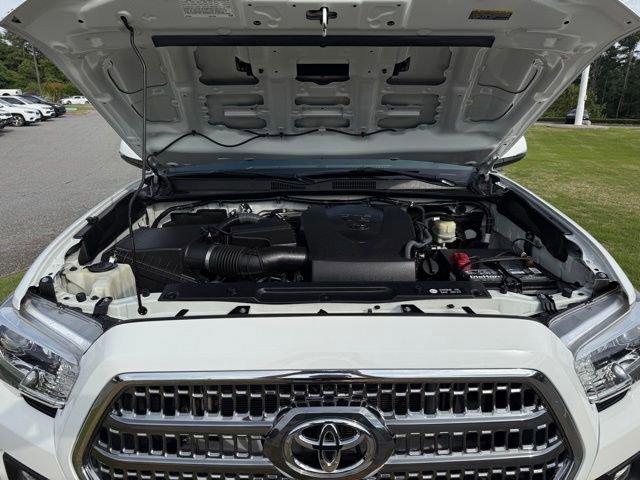Used 2016 Toyota Tacoma TRD Sport w/ Premium & Technology Package AWD/4WD image 30