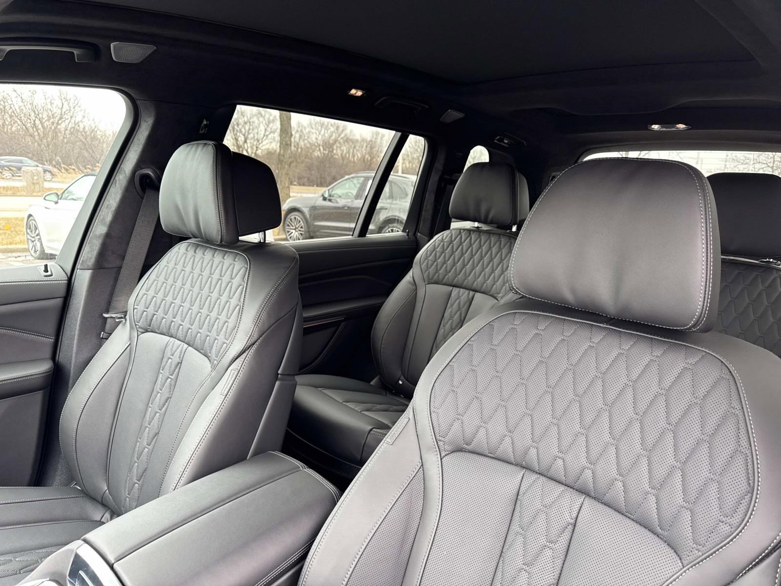 New 2026 BMW ALPINA XB7 image 40