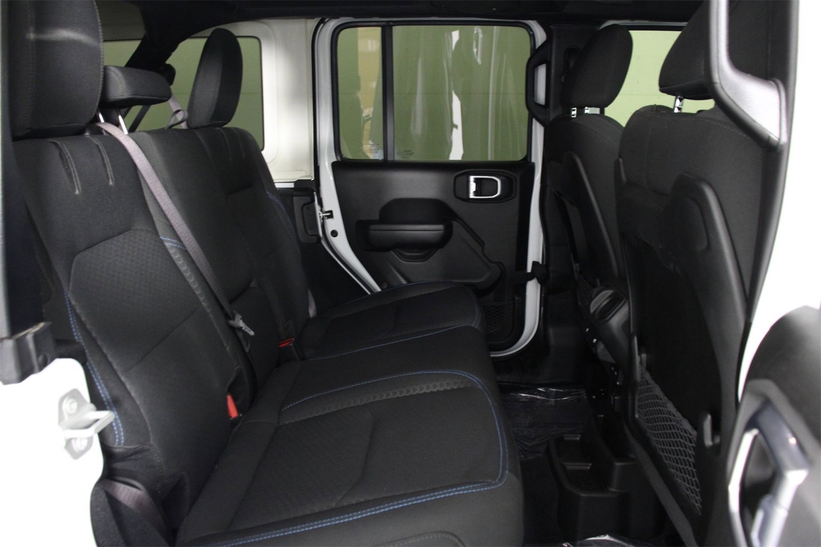 Used 2024 Jeep Wrangler Unlimited Rubicon 4xe w/ Technology Group image 29