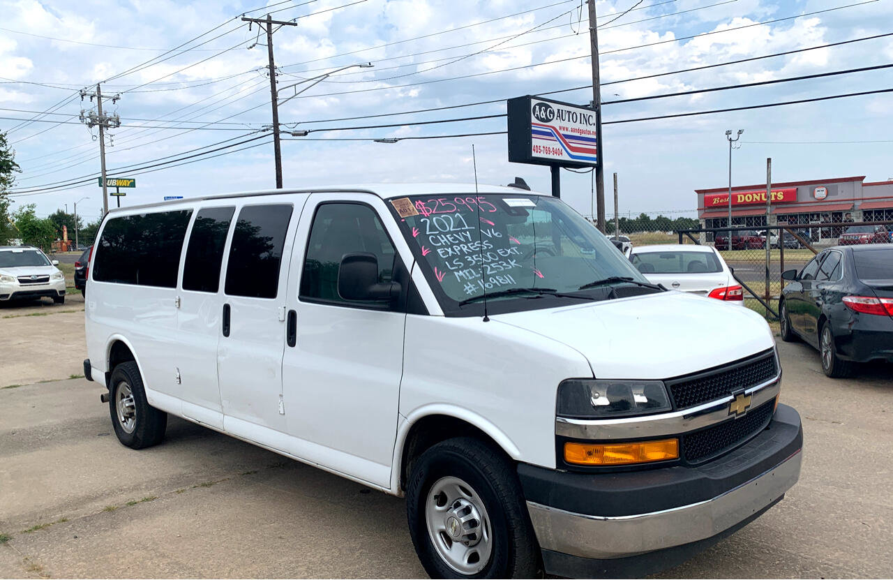 Used 2021 Chevrolet Express 3500 LS w/ Chrome Appearance Package image 3