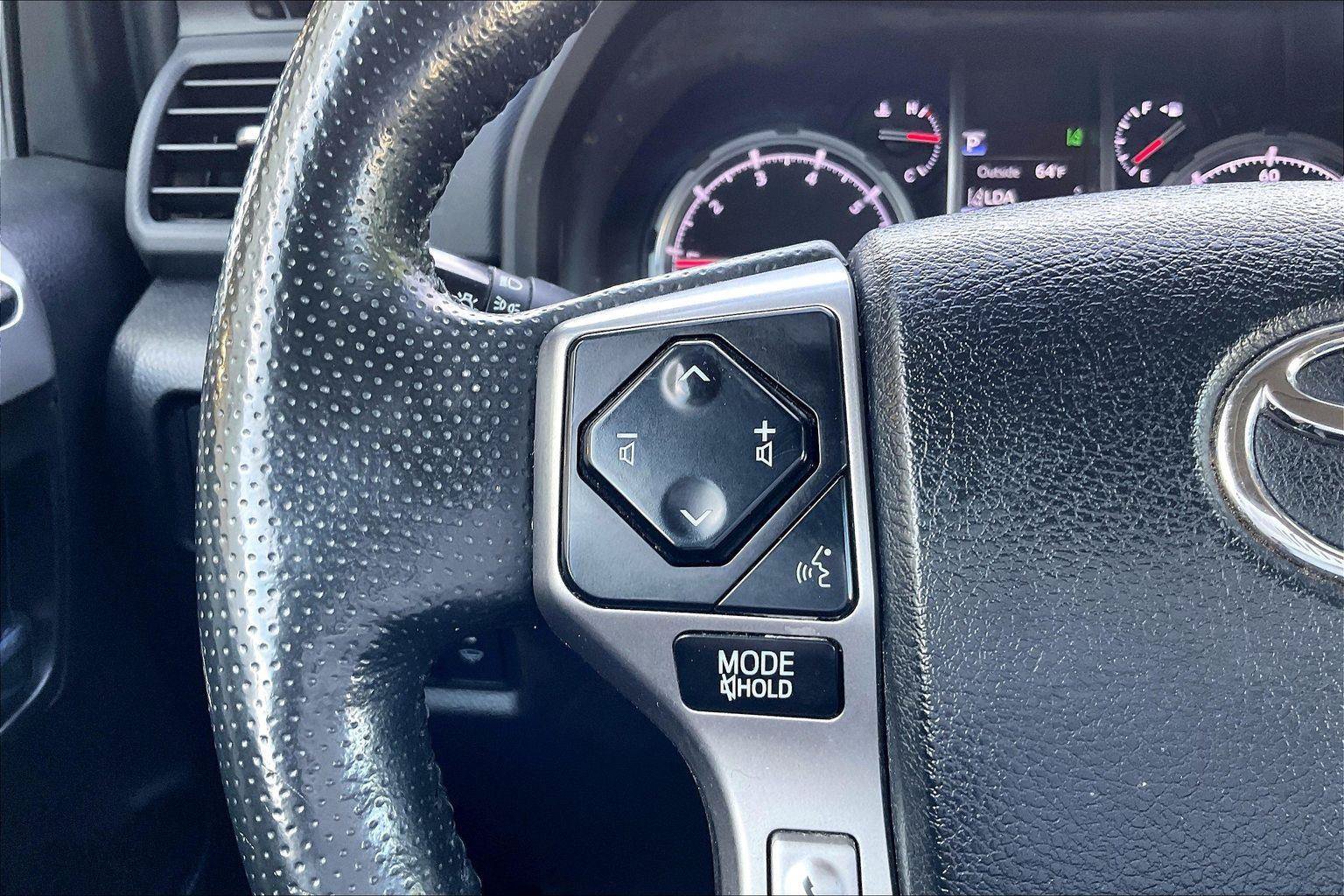 Used 2023 Toyota 4Runner Limited AWD/4WD image 16