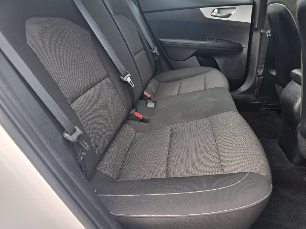 Used 2024 Kia Forte LXS w/ LXS Technology Package FWD image 17
