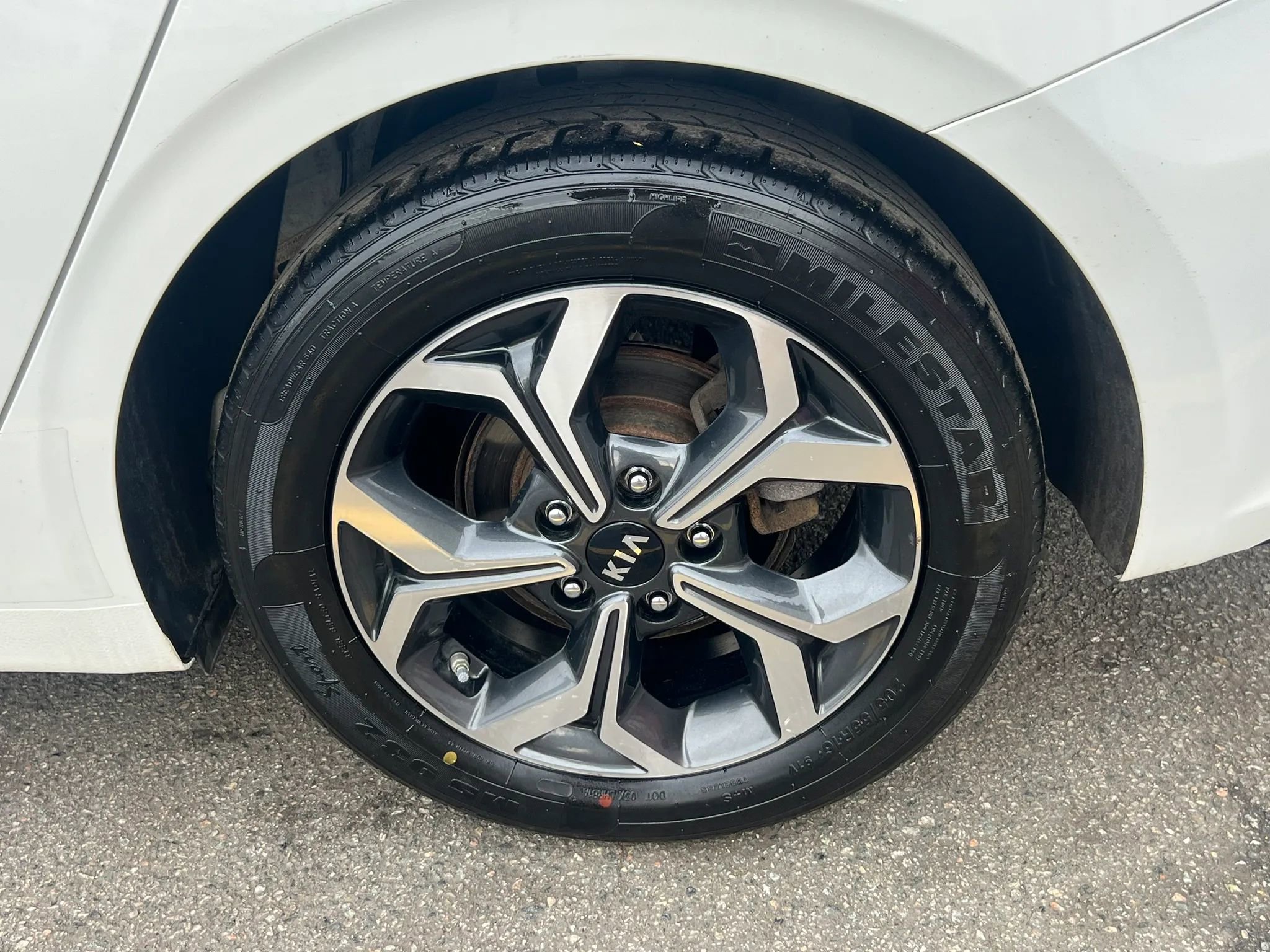 Used 2019 Kia Forte LXS FWD image 10