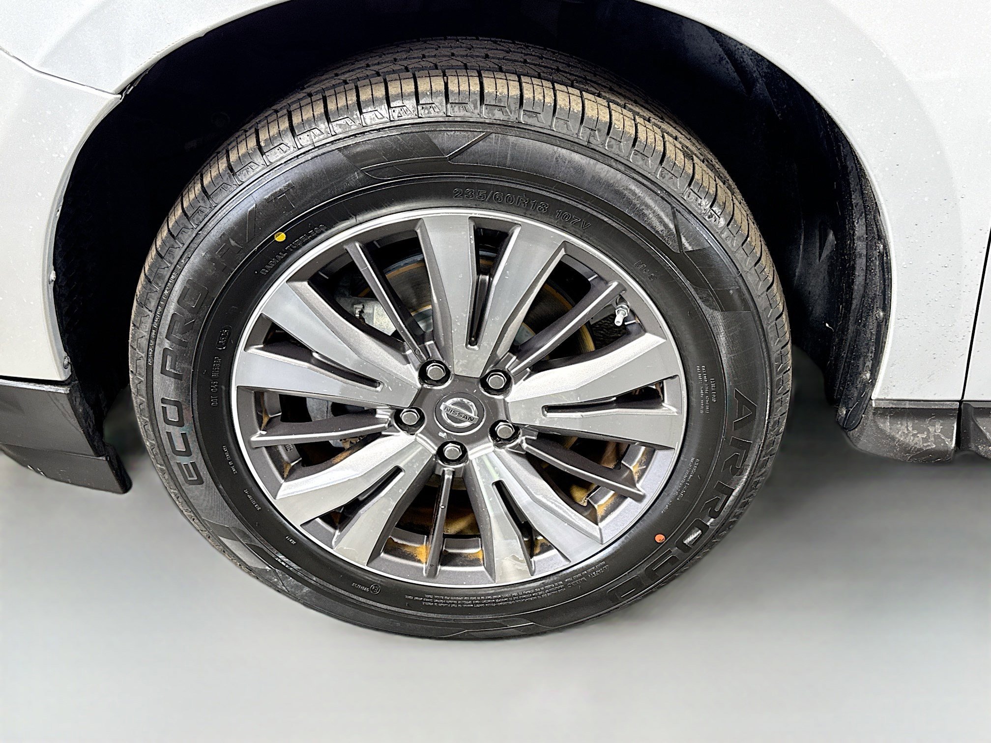 Used 2019 Nissan Pathfinder SV image 38