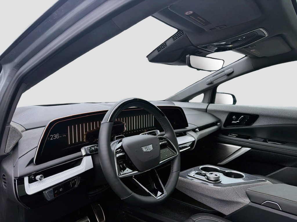 Certified 2025 Cadillac Optiq Luxury 2 AWD/4WD image 9