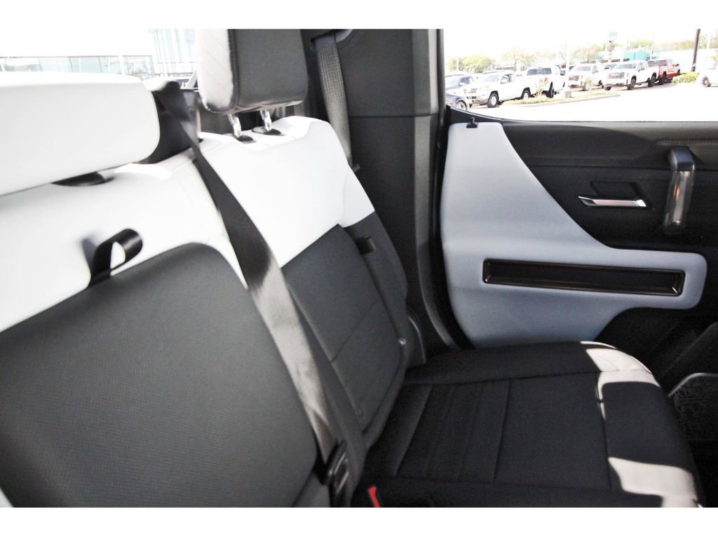 Used 2025 GMC Hummer EV 2X image 10