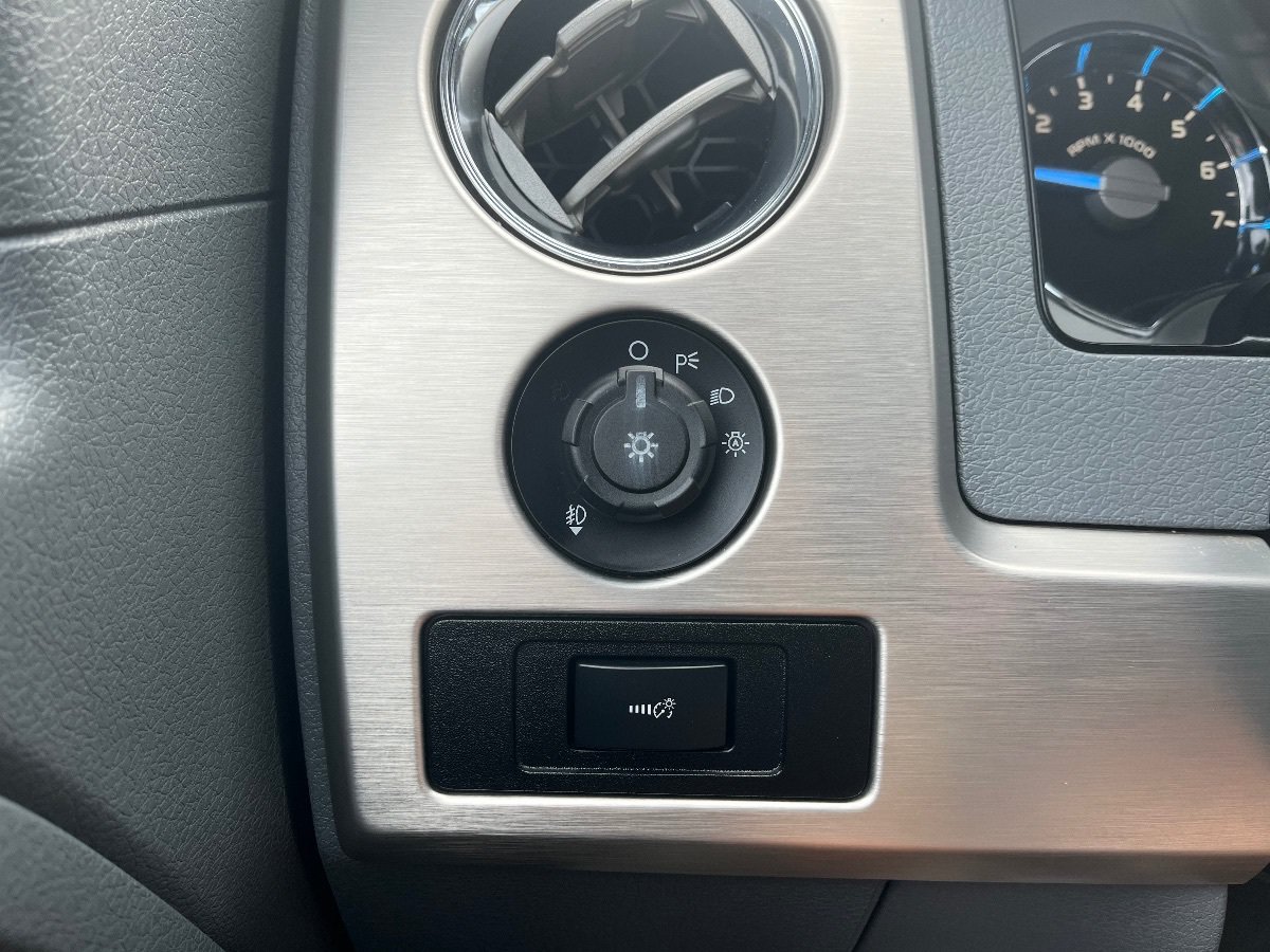 Used 2012 Ford F150 Platinum AWD/4WD image 23