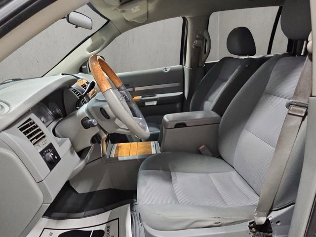 Used 2009 Chrysler Aspen Limited image 10