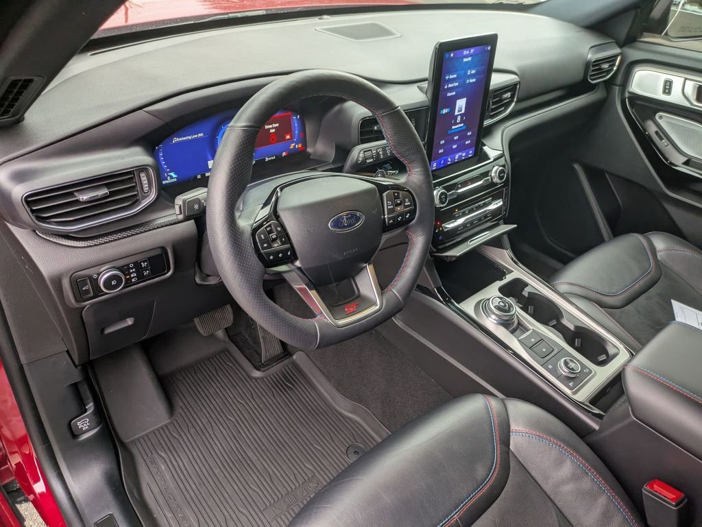 Used 2024 Ford Explorer ST w/ Equipment Group 401A image 11