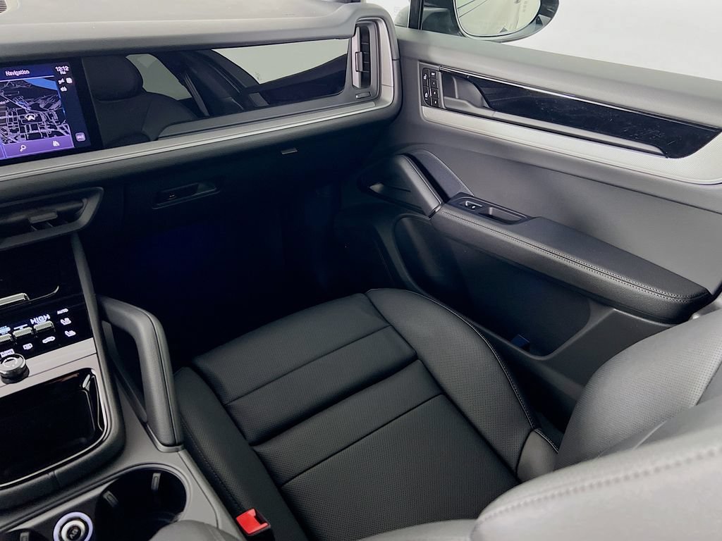 New 2026 Porsche Cayenne S AWD/4WD image 26