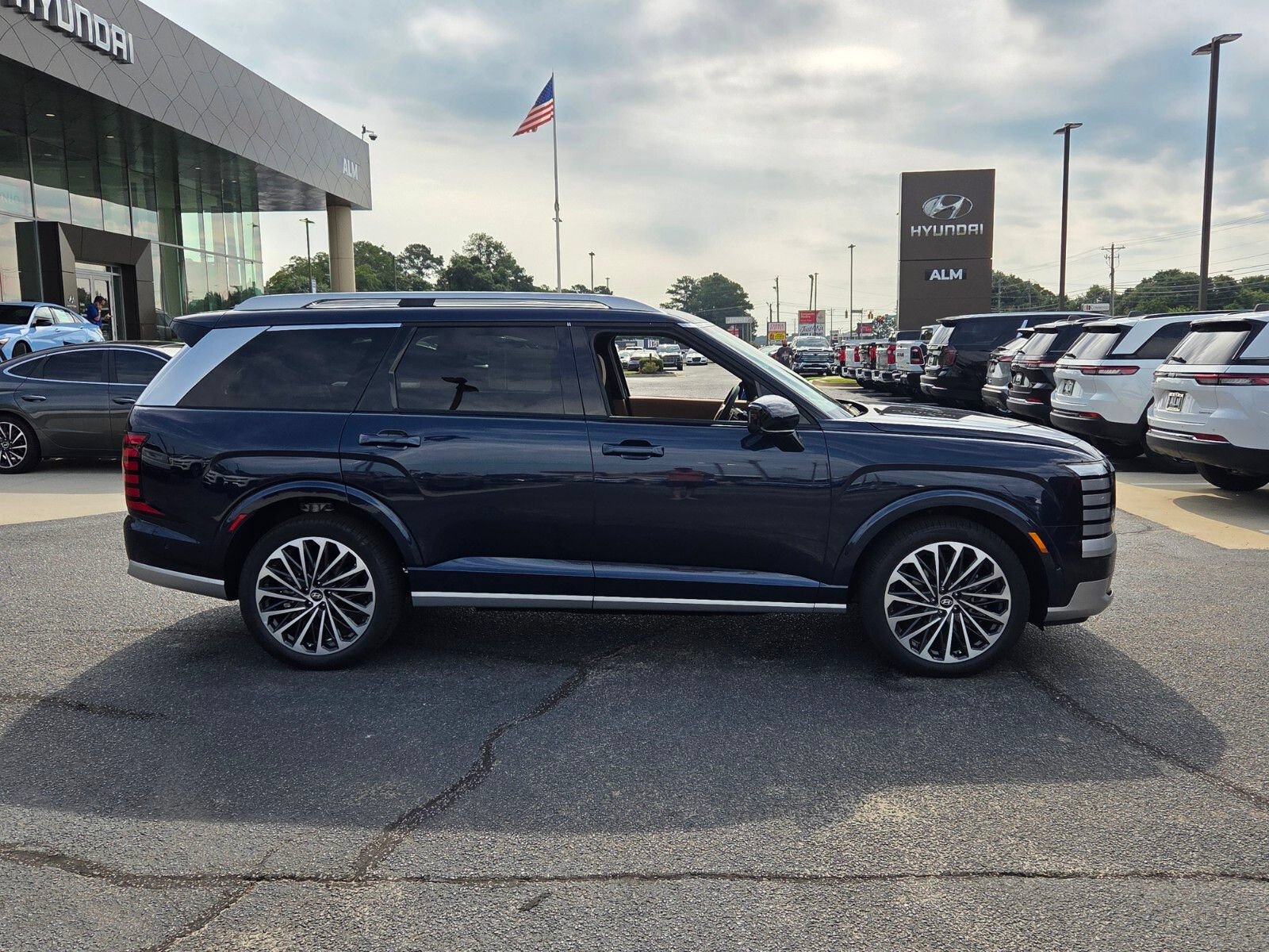 New 2026 Hyundai Palisade Calligraphy FWD image 14