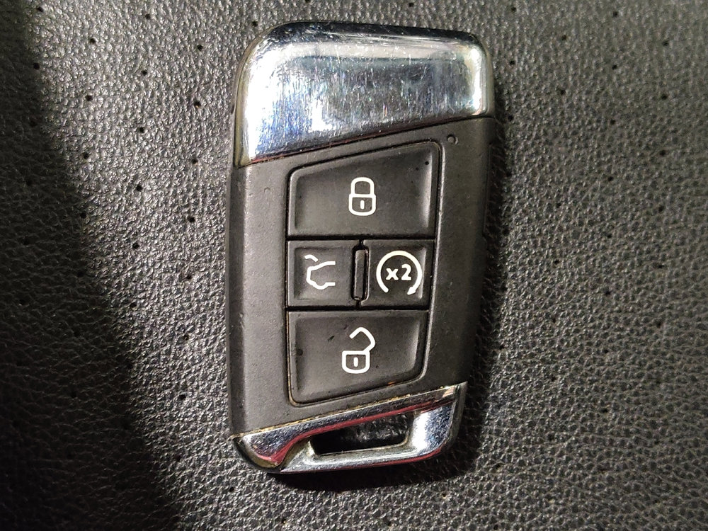 Used 2021 Volkswagen Atlas SE image 32