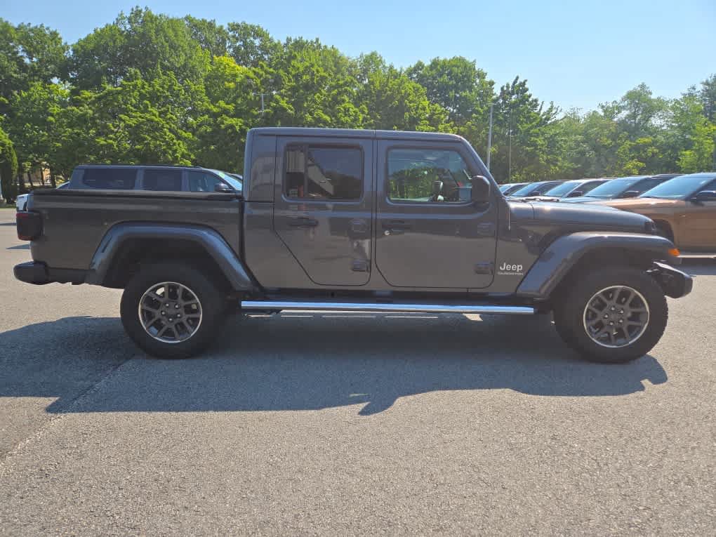 Used 2020 Jeep Gladiator Overland AWD/4WD image 3