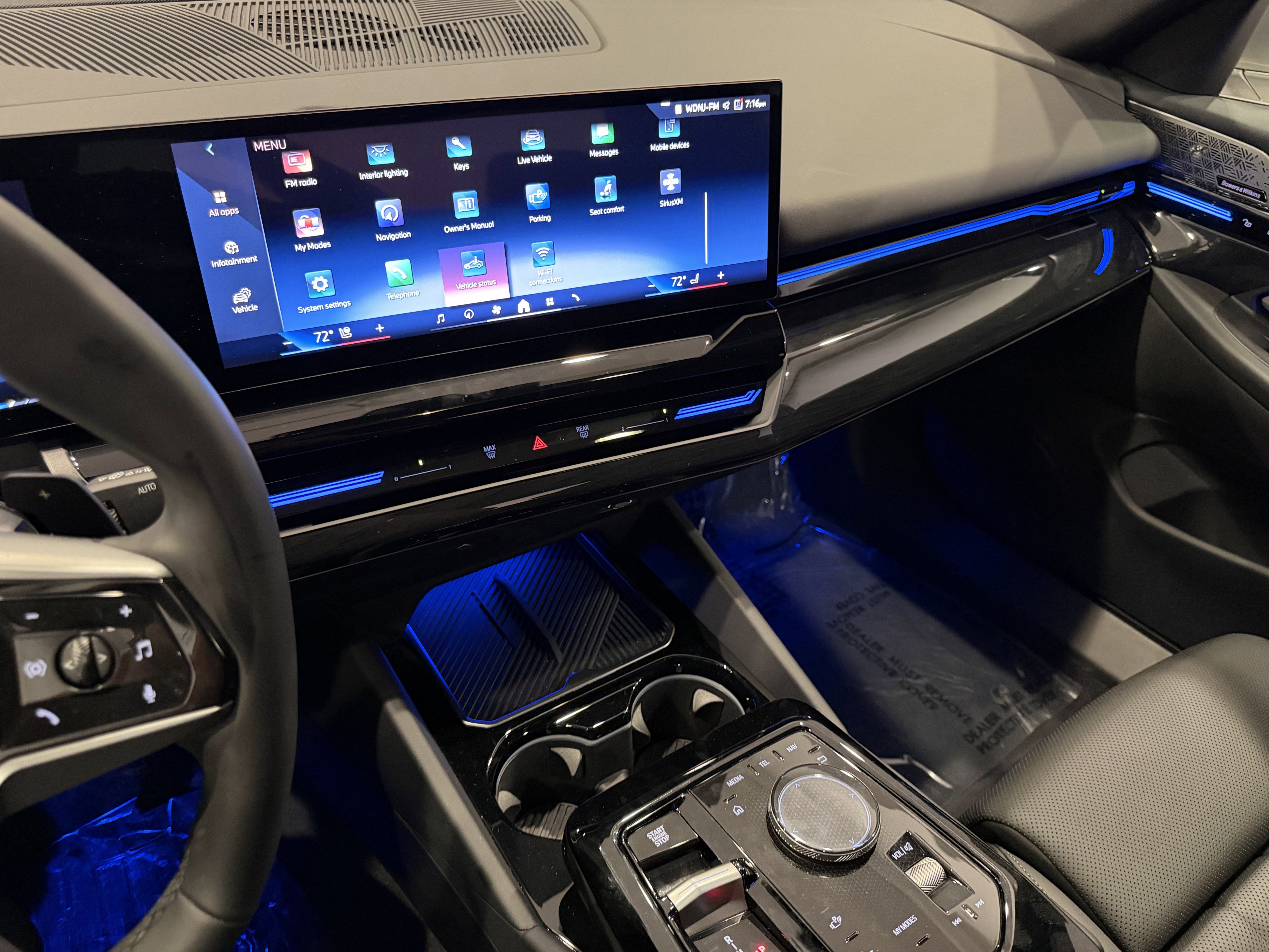 Certified 2024 BMW 530i xDrive w/ Premium Package image 17