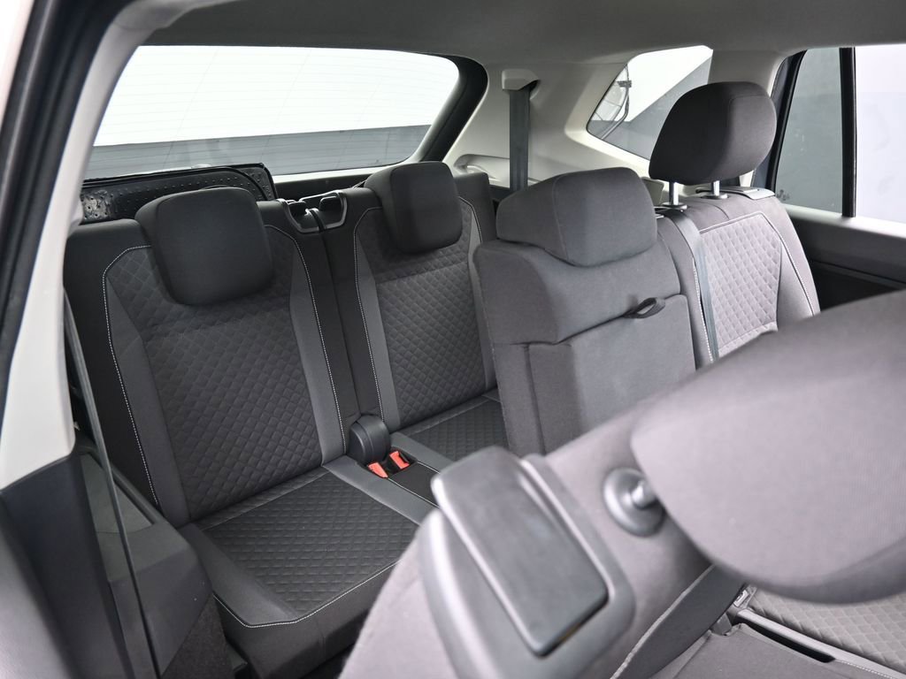 Used 2021 Volkswagen Tiguan S image 34