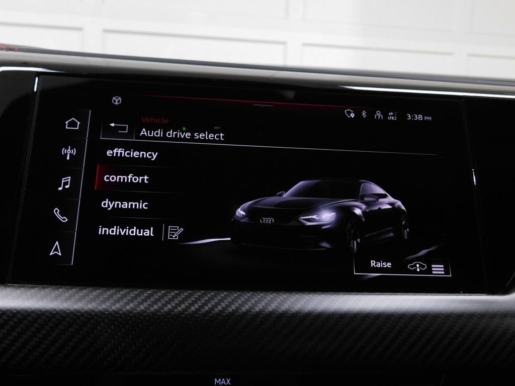 Used 2022 Audi RS e-tron GT AWD/4WD image 66