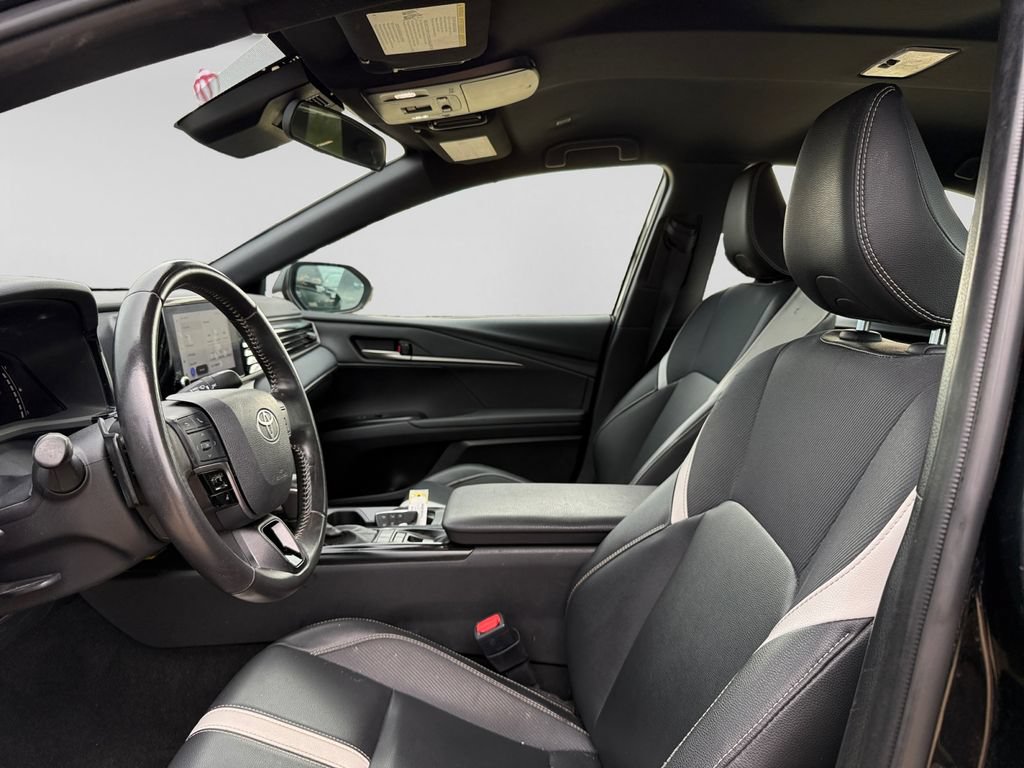 Used 2025 Toyota Camry SE FWD image 20