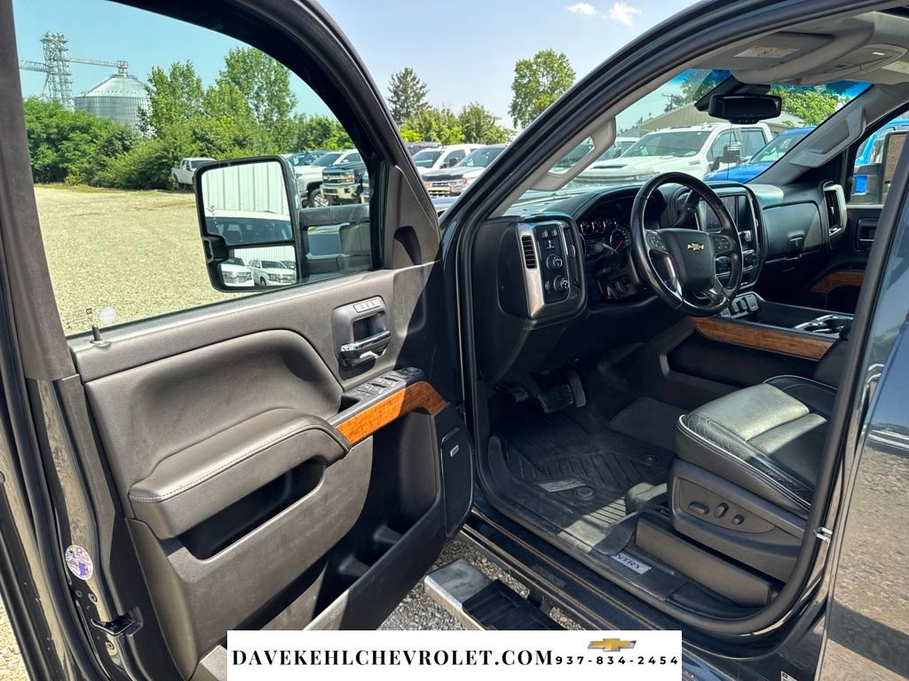 Used 2018 Chevrolet Silverado 2500 High Country w/ Duramax Plus Package AWD/4WD image 8