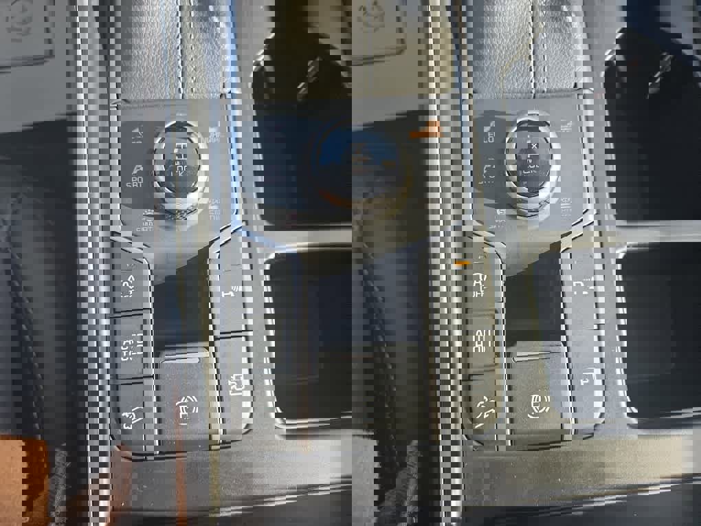 Used 2024 Kia Sorento S image 28