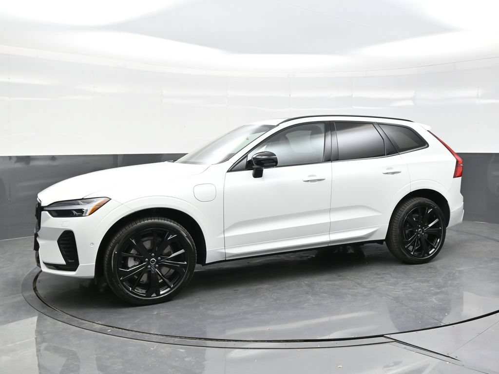 New 2026 Volvo XC60 T8 Ultra w/ Climate Package PRO AWD/4WD image 3
