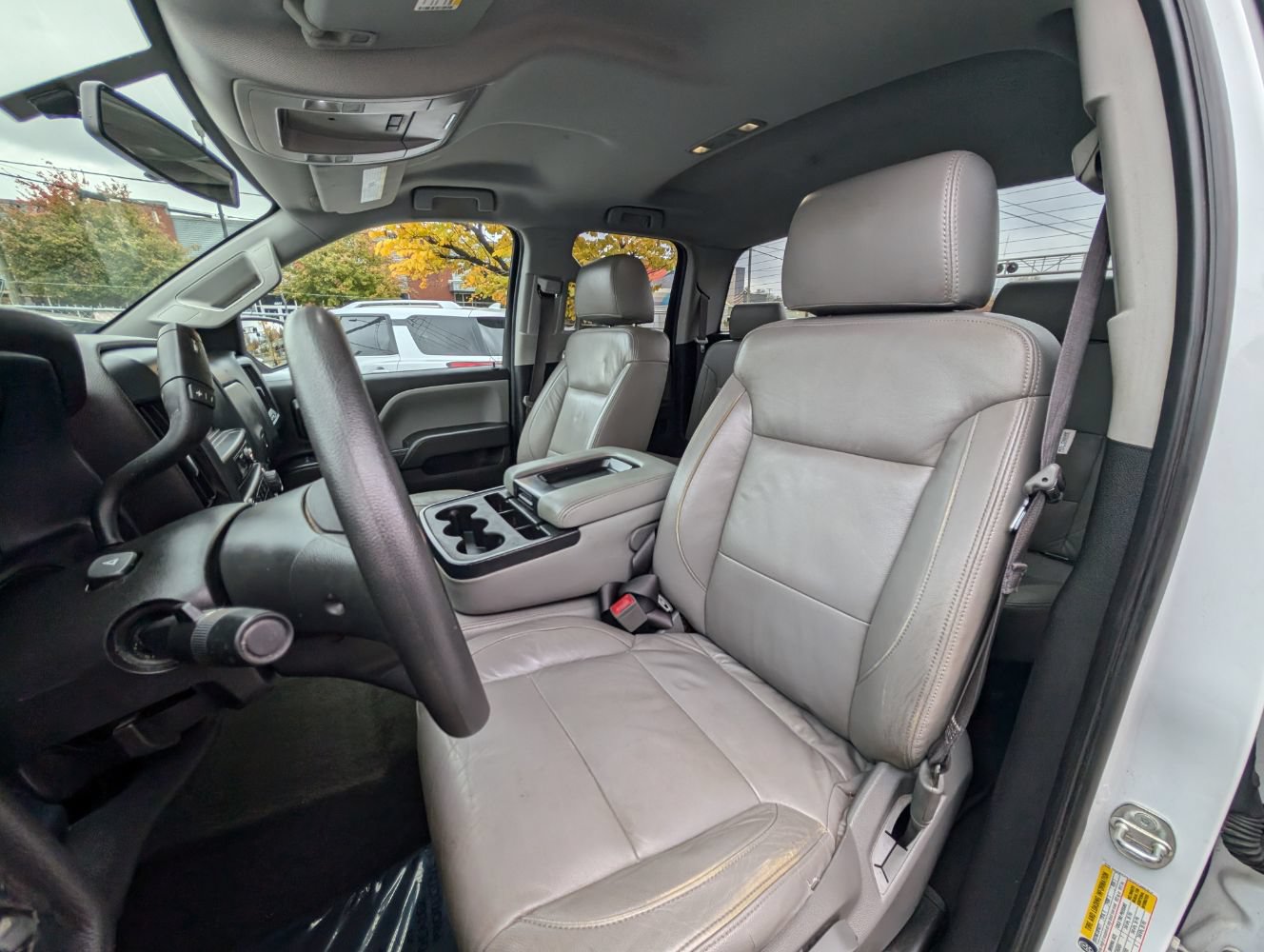 Used 2017 Chevrolet Silverado 1500 Custom w/ Custom Convenience Package RWD image 16